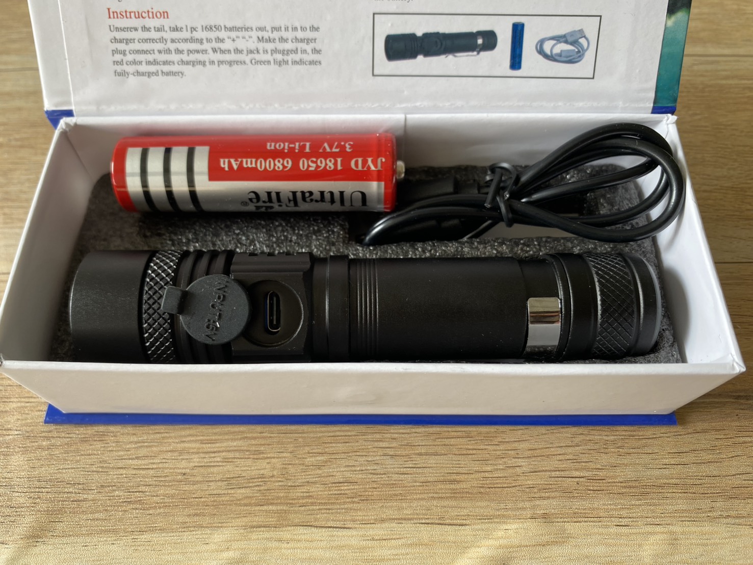 ไฟฉายแรงสูง ไฟฉายแบบชาร์จUSB led lights Flashlight 10000 Lumen